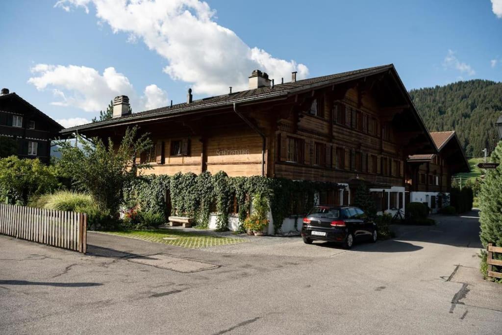 Charming Alpine Apartment Gstaad Kültér fotó
