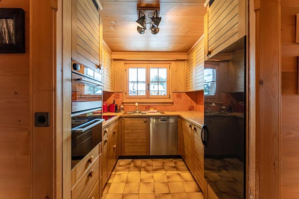 Charming Alpine Apartment Gstaad Kültér fotó